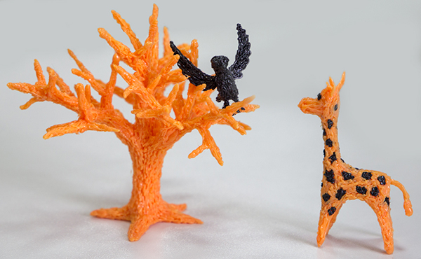 3Д-работа: жирафик, дерево и ворона